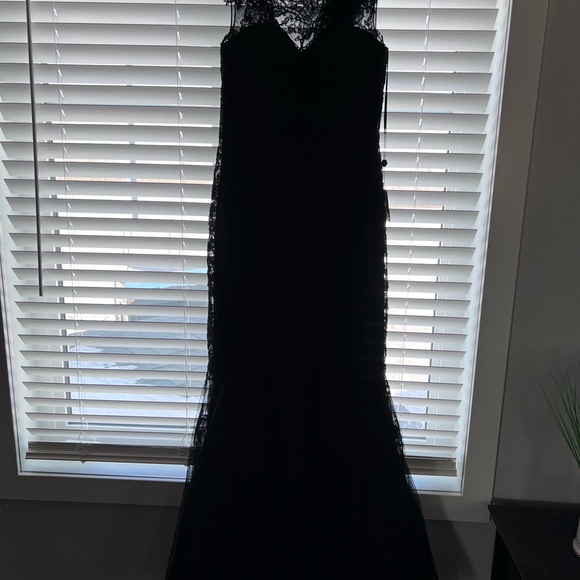 Royal Queen gown - Picture 4 of 6